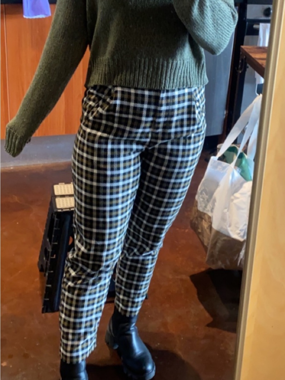 Topshop Plaid Slim Crop Pants in Black & White